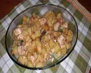 Tocchetti di pollo e patate sabbiose