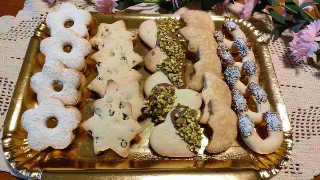 Biscotti da Tè 5 gusti con un unico impasto