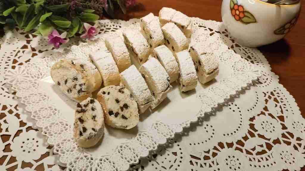 Parigini con gocce di cioccolato senza glutine: un'aggiunta preziosa a qualsiasi tavola. 1 Parigini
