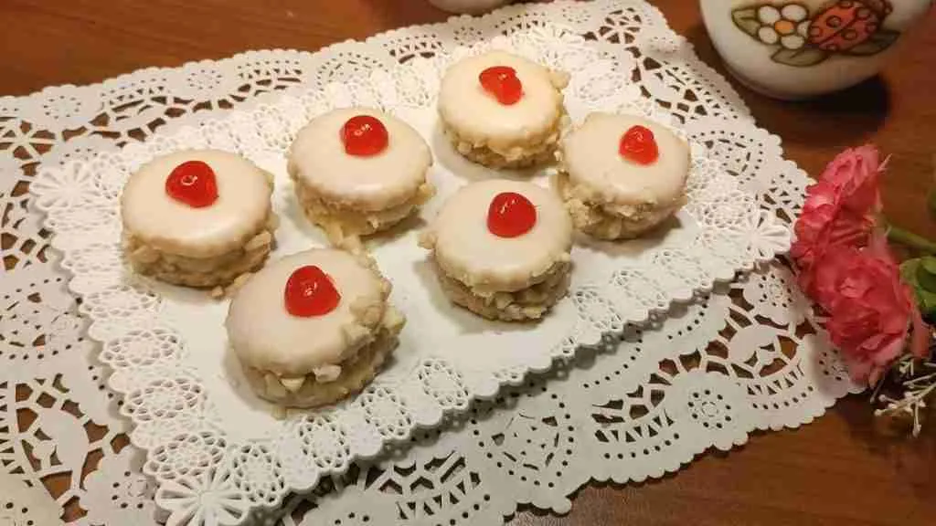 Paste all'antica di Montelepre: un viaggio nella tradizione dolciaria siciliana in versione senza glutine. 1 Paste all'antica di Montelepre