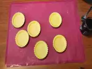 Crostatine senza glutine ai gelsi neri: una ricetta semplice e veloce per un dessert goloso e nutriente. 3 Crostatine senza glutine ai gelsi neri
