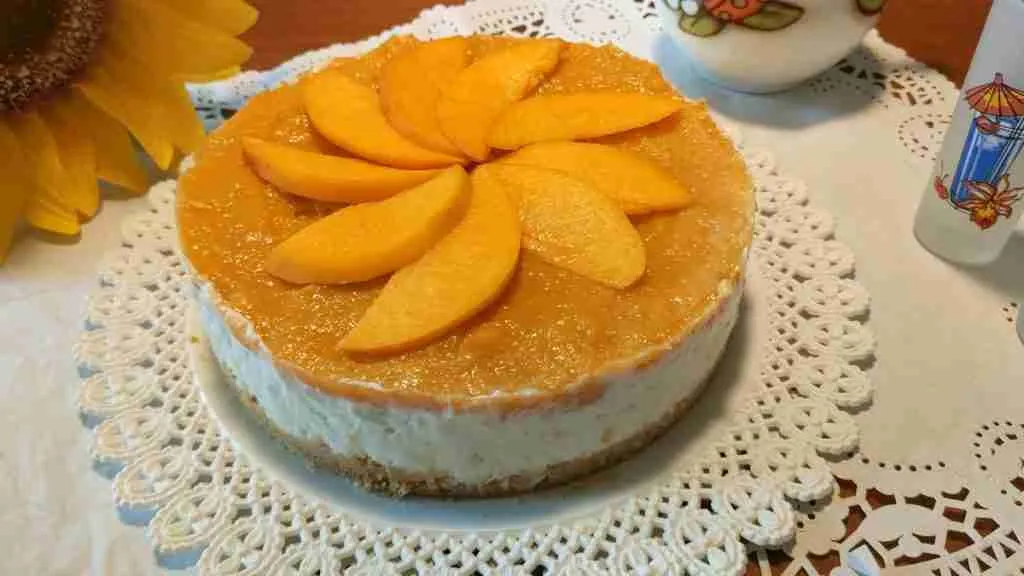 Torta fredda proteica yogurt e pesche
